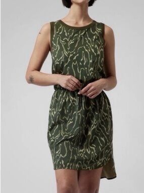 Athleta Rincon Dress Sleeveless Green print Small